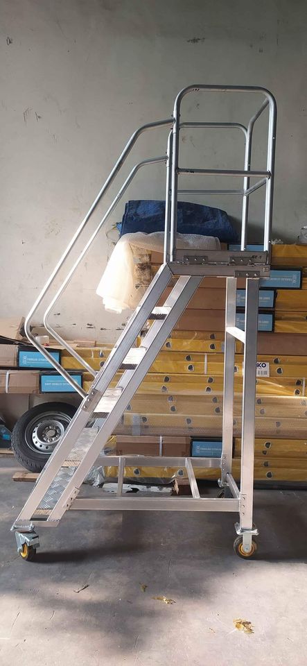 Tangga dorong Rolling Ladders Mobile stairs 1.5 meter - Gambar 7