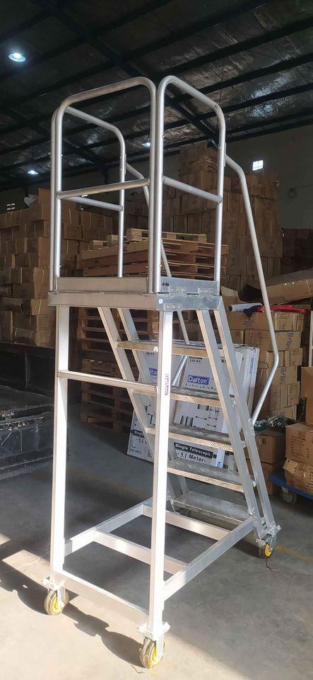 Tangga dorong Rolling Ladders Mobile stairs 1.5 meter - Gambar 5