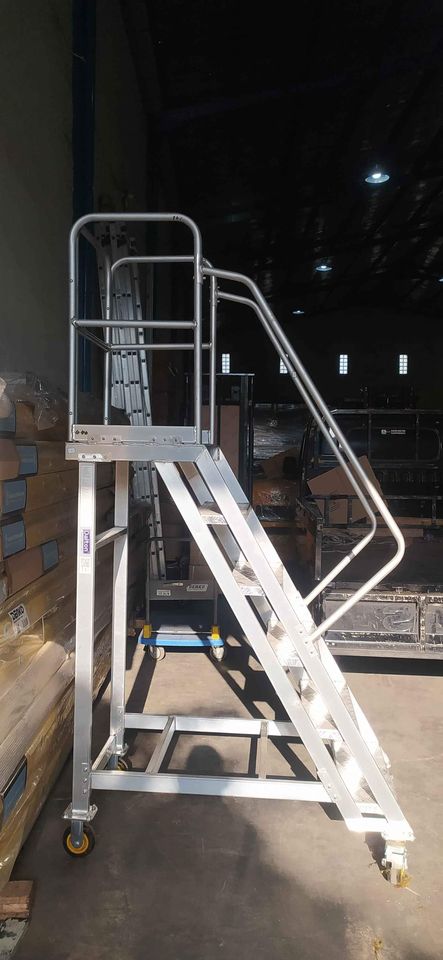 Tangga dorong Rolling Ladders Mobile stairs 1.5 meter - Gambar 4